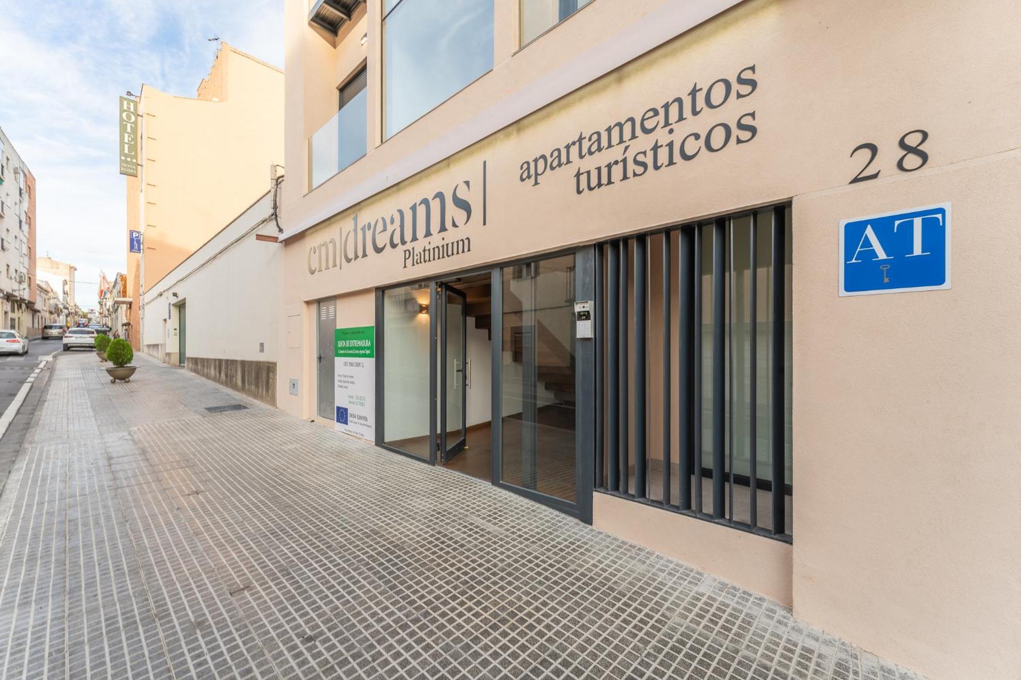 Cmdreams Platinium- Apartamentos Turisticos En El Centro De Mérida Exterior photo